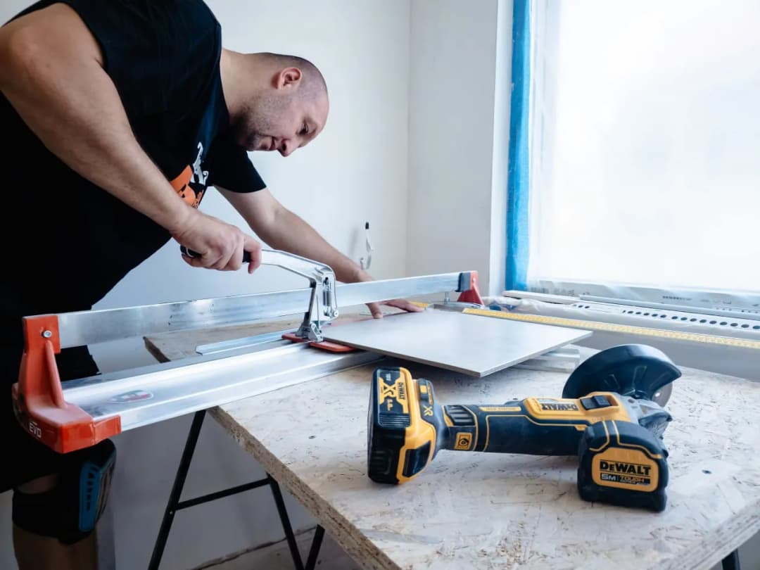 Лепене на плочки